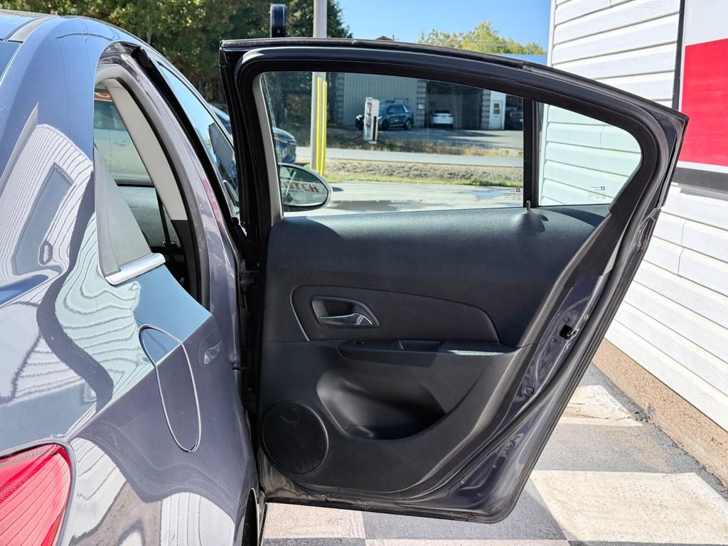 2013 Chevrolet CRUZE LT Turbo | FM/CD/MP3/BT Radio, Rear Camera in COLDBROOK, Nova Scotia - 21 - w1024h768px