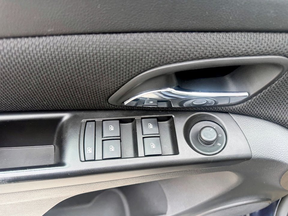Chevrolet CRUZE LT, keyless entry, Cruise control, Bluetooth 2014 à COLDBROOK, Nouvelle-Écosse - 8 - w1024h768px
