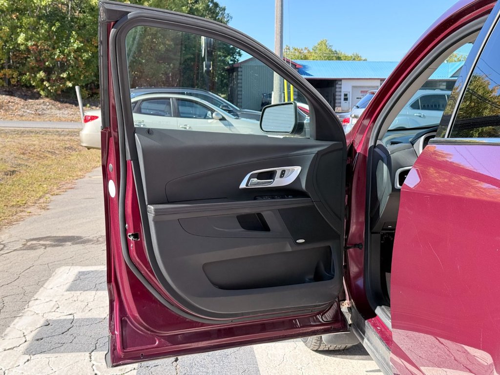 2017 Chevrolet EQUINOX Premier | Rear Camera, Pioneer Audio, Sunroof in COLDBROOK, Nova Scotia - 7 - w1024h768px