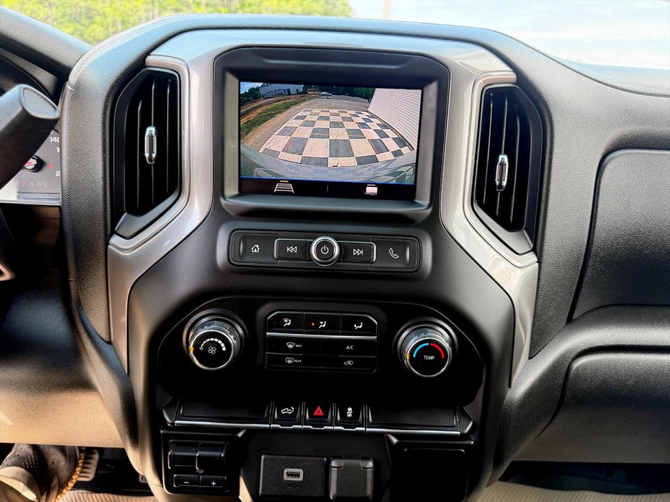 2020 Chevrolet SILVERADO K1500 Custom, keyless entry, backup camera, Bluetooth in COLDBROOK, Nova Scotia - 12 - w1024h768px