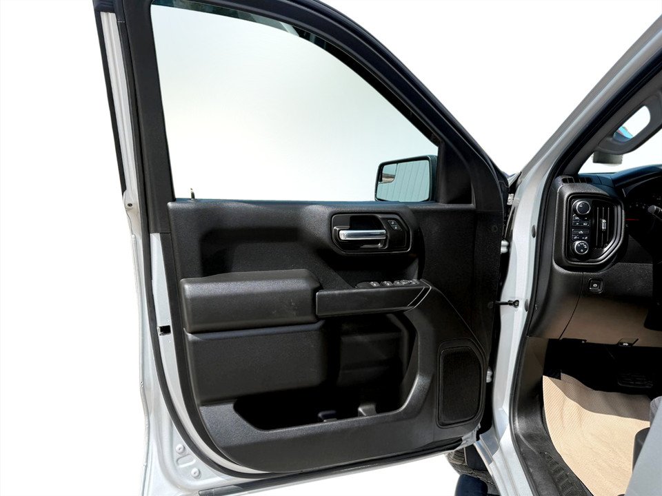2020 Chevrolet SILVERADO K1500 Custom, keyless entry, backup camera, Bluetooth in COLDBROOK, Nova Scotia - 7 - w1024h768px