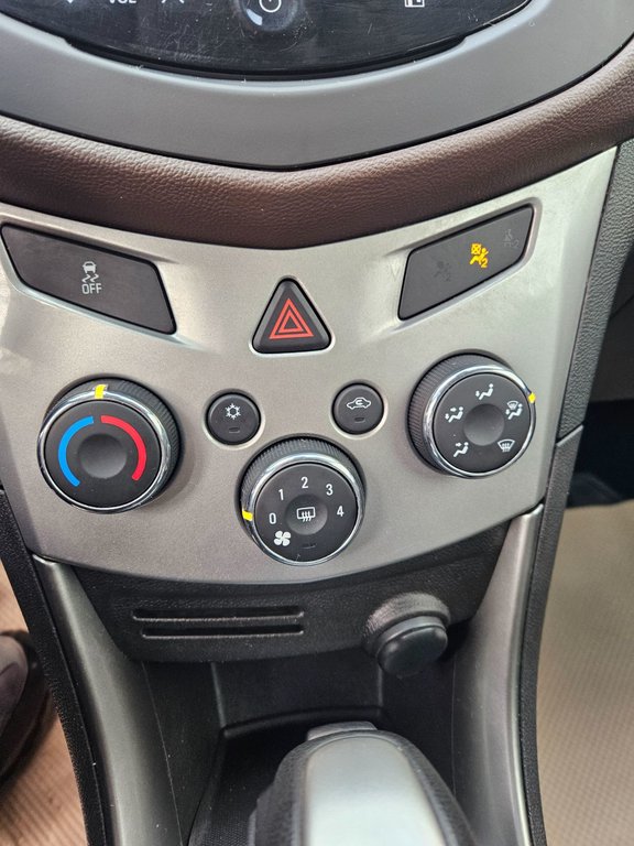 2016 Chevrolet TRAX LT, keyless entry, Backup cam, remote start in COLDBROOK, Nova Scotia - 12 - w1024h768px