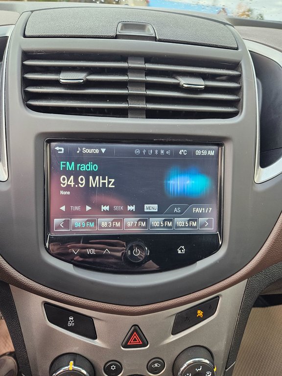 2016 Chevrolet TRAX LT, keyless entry, Backup cam, remote start in COLDBROOK, Nova Scotia - 10 - w1024h768px