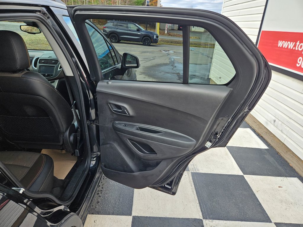 2016 Chevrolet TRAX LT, keyless entry, Backup cam, remote start in COLDBROOK, Nova Scotia - 18 - w1024h768px