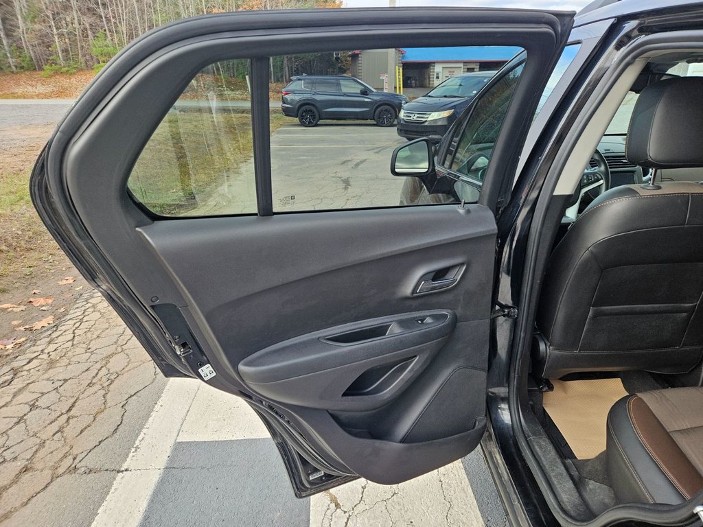 2016 Chevrolet TRAX LT, keyless entry, Backup cam, remote start in COLDBROOK, Nova Scotia - 15 - w1024h768px