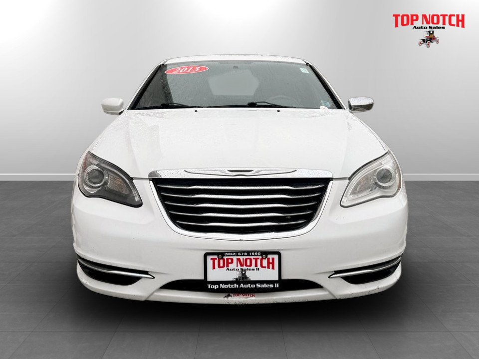 2013 Chrysler 200 LX, Keyless entry, MP3, Cruise control in COLDBROOK, Nova Scotia - 2 - w1024h768px