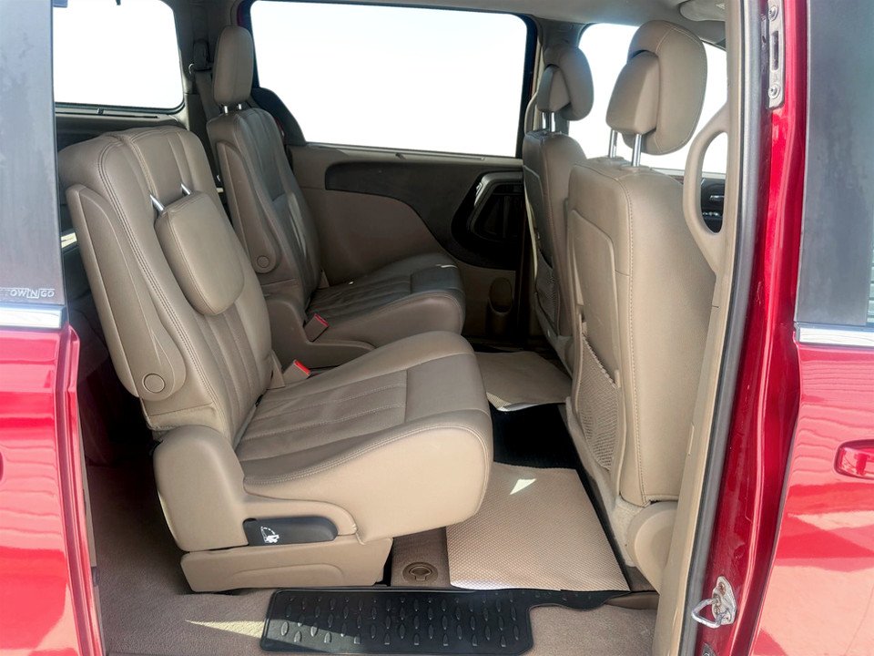 2011 Chrysler TOWN & COUNTRY Touring, keyless entry, Cruise control, Bluetooth in COLDBROOK, Nova Scotia - 17 - w1024h768px