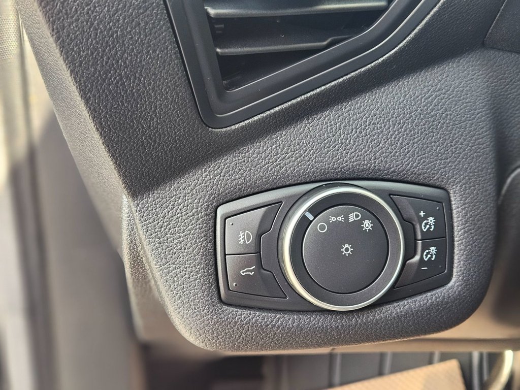 Ford Escape SE 2017 à COLDBROOK, Nouvelle-Écosse - 7 - w1024h768px