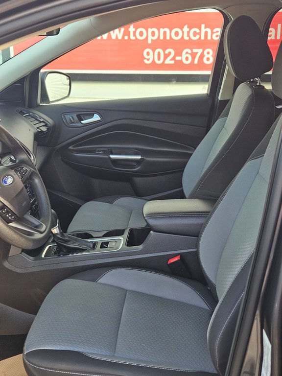 Ford Escape SE 2017 à COLDBROOK, Nouvelle-Écosse - 13 - w1024h768px