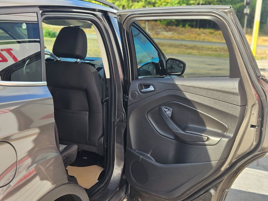 Ford Escape SE 2017 à COLDBROOK, Nouvelle-Écosse - 17 - w1024h768px