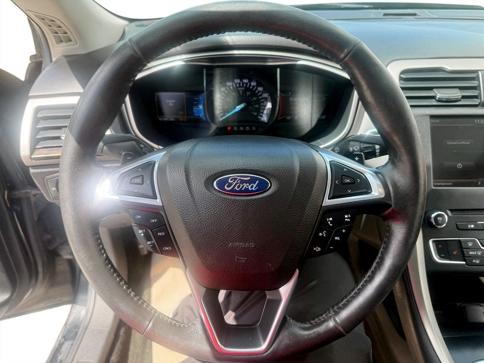 Ford FUSION SE, keyless entry, backup camera, Bluetooth 2016 à Kentville, Nouvelle-Écosse - 10 - w1024h768px
