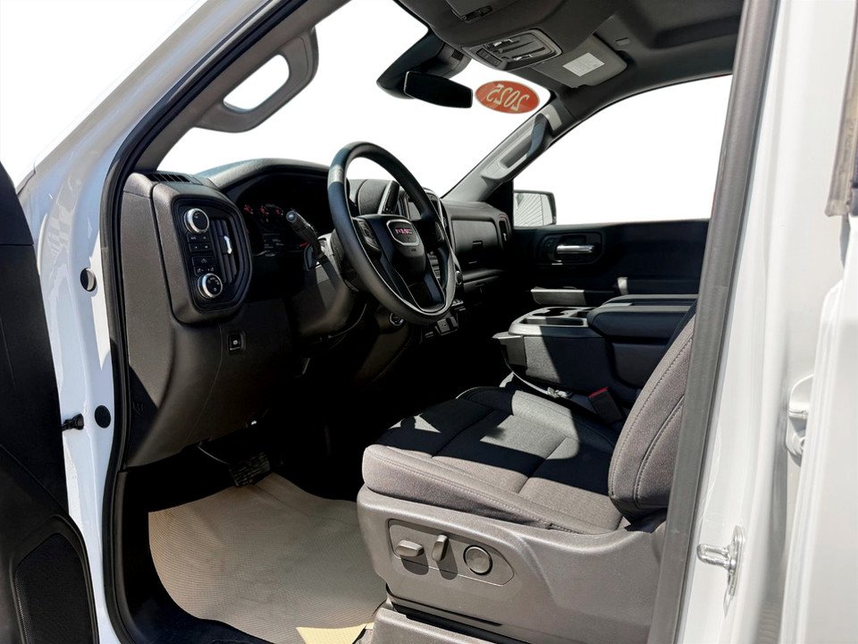 2025 GMC SIERRA K1500 Pro, keyless entry, backup camera, Bluetooth in COLDBROOK, Nova Scotia - 9 - w1024h768px