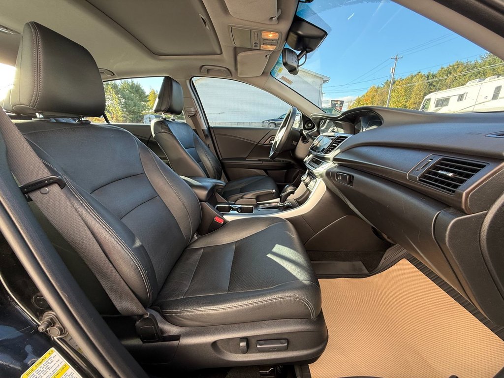 2014 Honda Accord V6 Touring | Rear Camera, Premium Audio, Bluetooth in COLDBROOK, Nova Scotia - 21 - w1024h768px