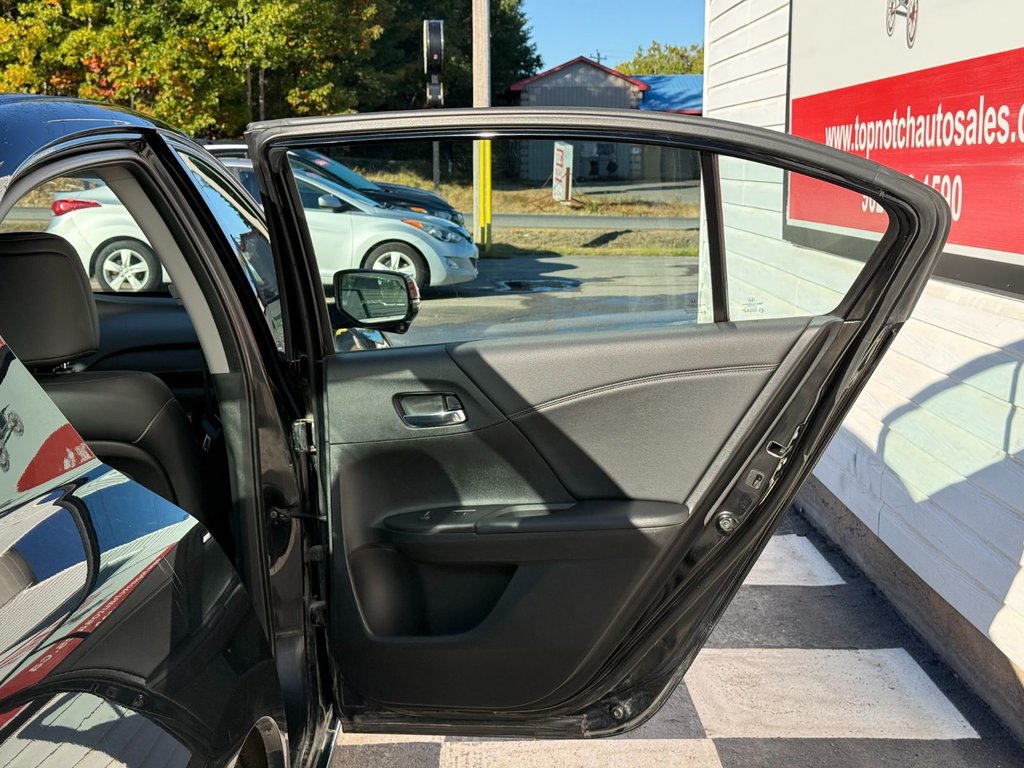 2014 Honda Accord V6 Touring | Rear Camera, Premium Audio, Bluetooth in COLDBROOK, Nova Scotia - 18 - w1024h768px