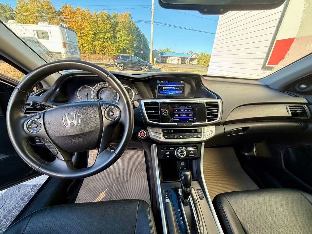 2014 Honda Accord V6 Touring | Rear Camera, Premium Audio, Bluetooth in COLDBROOK, Nova Scotia - 9 - w1024h768px