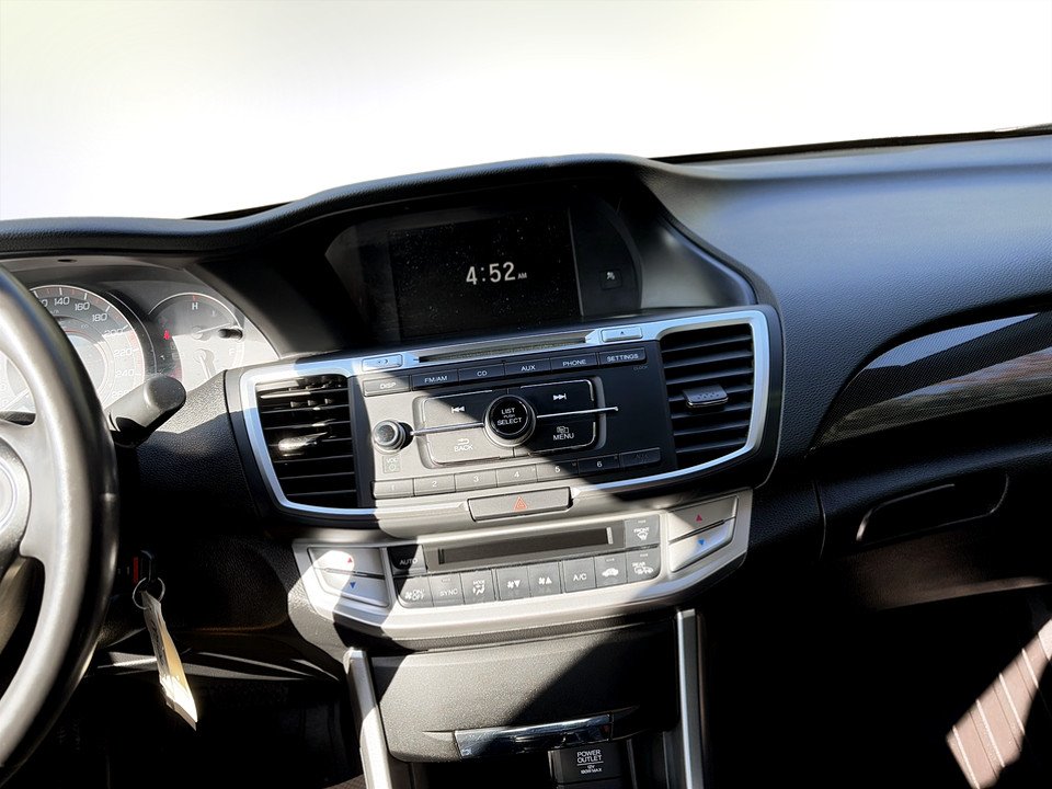 2014 Honda ACCORD Sport, keyless entry, Cruise control, Bluetooth in Kentville, Nova Scotia - 9 - w1024h768px