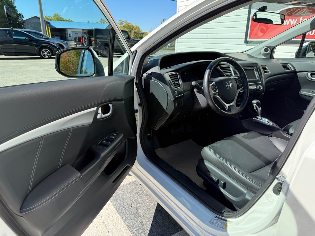 2013 Honda Civic Sedan Touring | CD/MP3 Player, Reverse Camera, A/C in COLDBROOK, Nova Scotia - 7 - w1024h768px