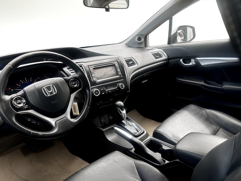 2013 Honda CIVIC Touring, Keyless entry, MP3, Cruise control in COLDBROOK, Nova Scotia - 11 - w1024h768px