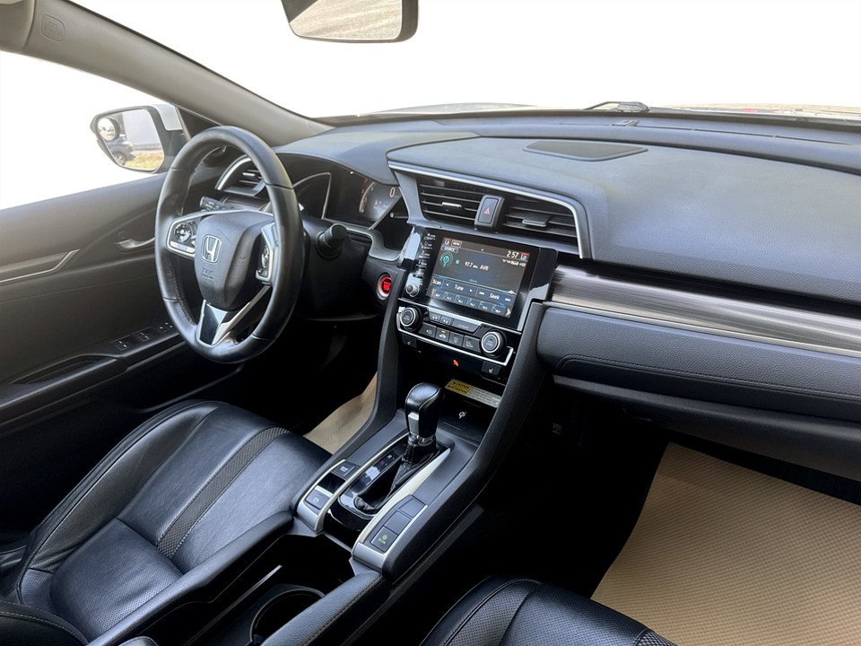 2019 Honda CIVIC Touring, keyless entry, backup camera, Bluetooth in COLDBROOK, Nova Scotia - 6 - w1024h768px