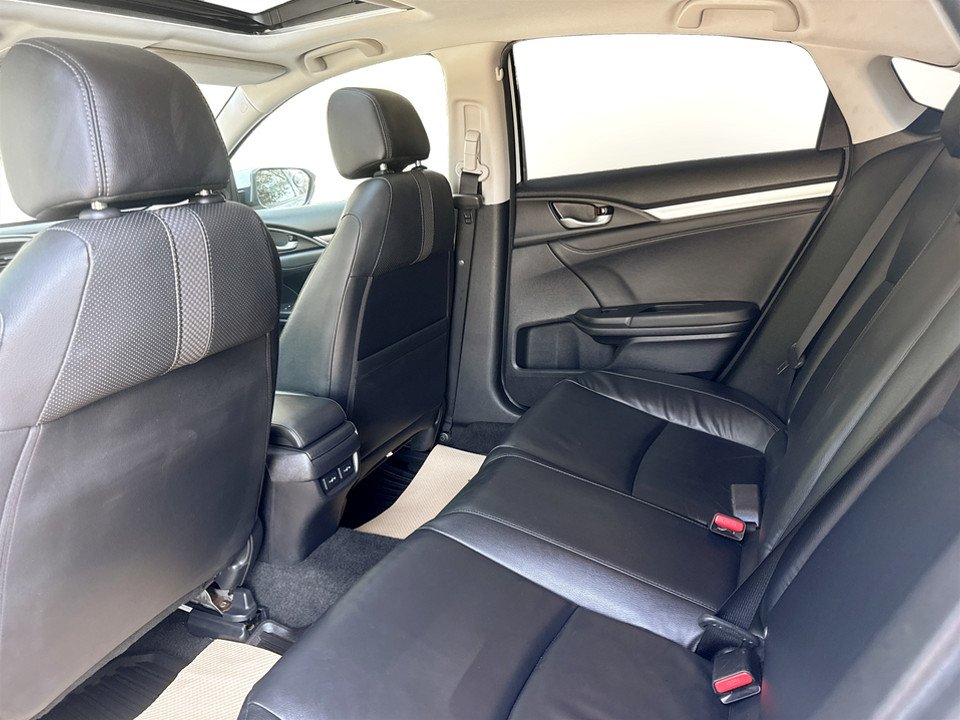 2019 Honda CIVIC Touring, keyless entry, backup camera, Bluetooth in COLDBROOK, Nova Scotia - 12 - w1024h768px