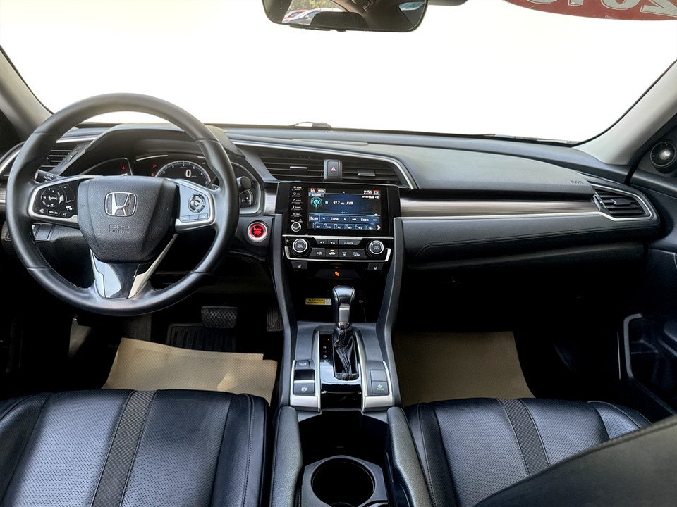 2019 Honda CIVIC Touring, keyless entry, backup camera, Bluetooth in COLDBROOK, Nova Scotia - 10 - w1024h768px