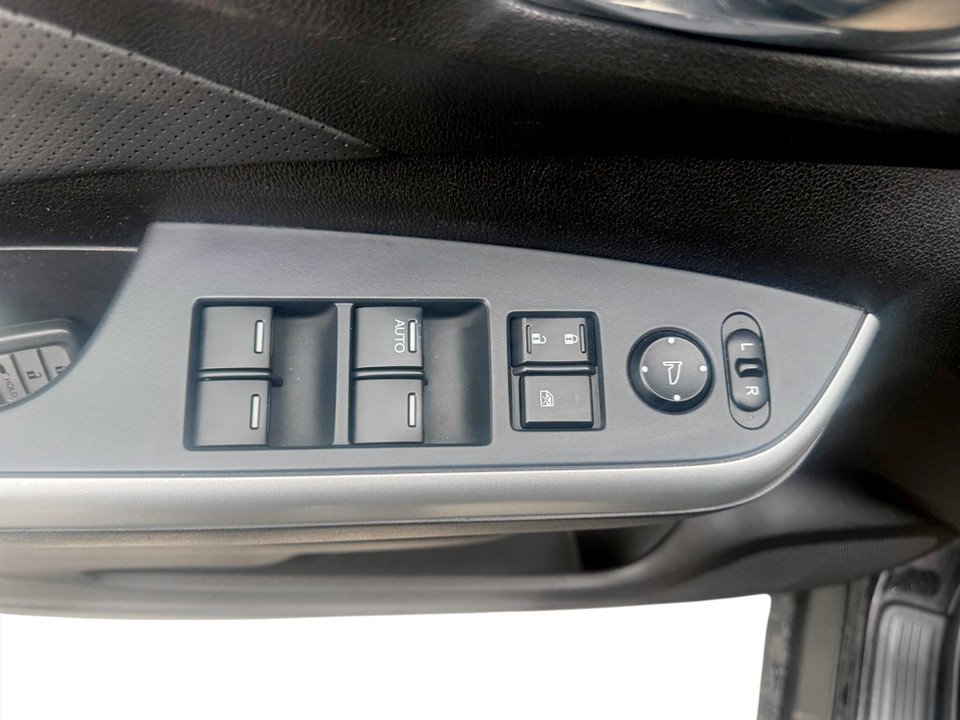 2016 Honda CR-V Touring, keyless entry, backup camera, Bluetooth in COLDBROOK, Nova Scotia - 8 - w1024h768px