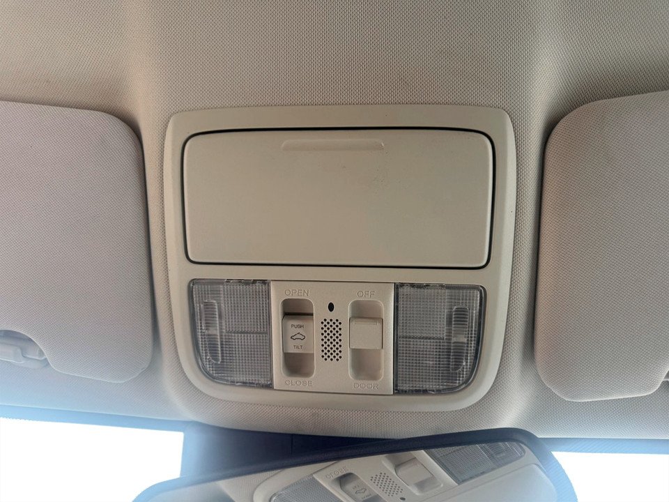 2016 Honda CR-V Touring, keyless entry, backup camera, Bluetooth in COLDBROOK, Nova Scotia - 13 - w1024h768px