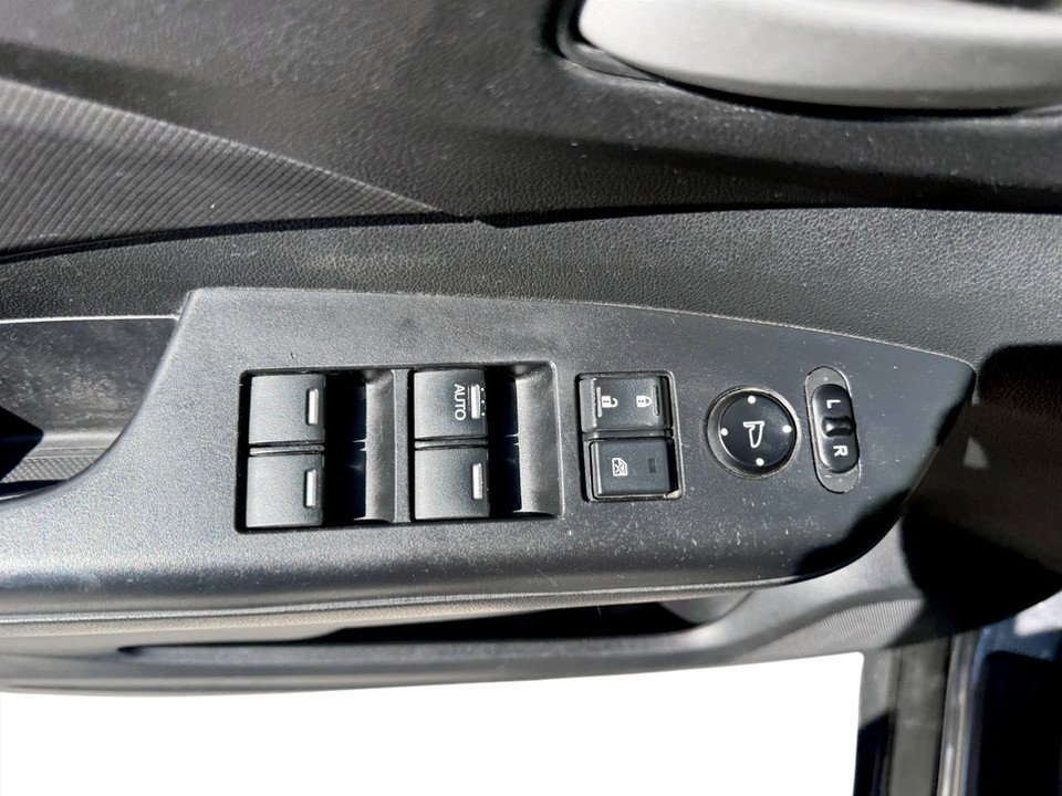 2016 Honda CR-V LX, keyless entry, backup camera, Bluetooth in Kentville, Nova Scotia - 8 - w1024h768px