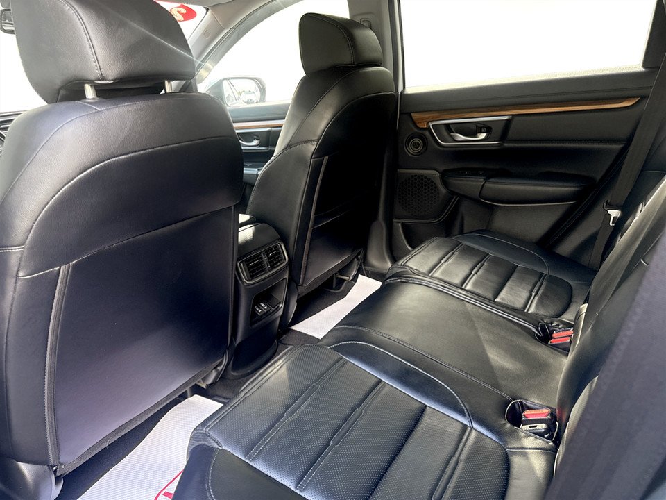 2018 Honda CR-V Touring, keyless entry, backup camera, Bluetooth in COLDBROOK, Nova Scotia - 12 - w1024h768px