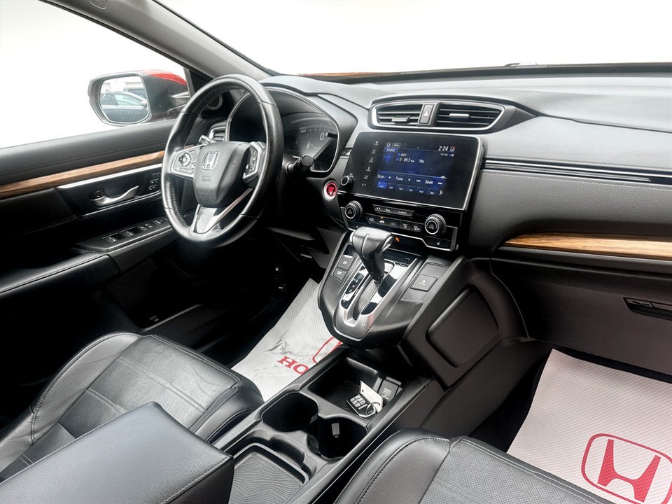 2018 Honda CR-V Touring, keyless entry, backup camera, Bluetooth in COLDBROOK, Nova Scotia - 6 - w1024h768px