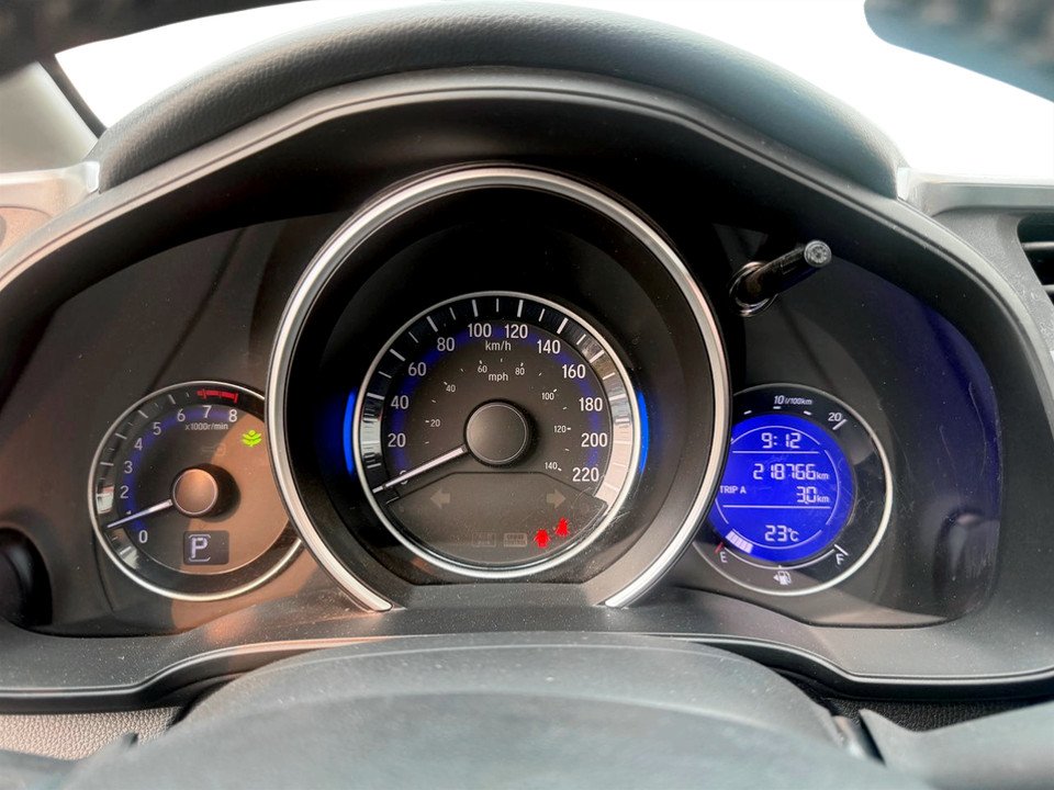 2015 Honda FIT EX, keyless entry, backup camera, Bluetooth in COLDBROOK, Nova Scotia - 12 - w1024h768px