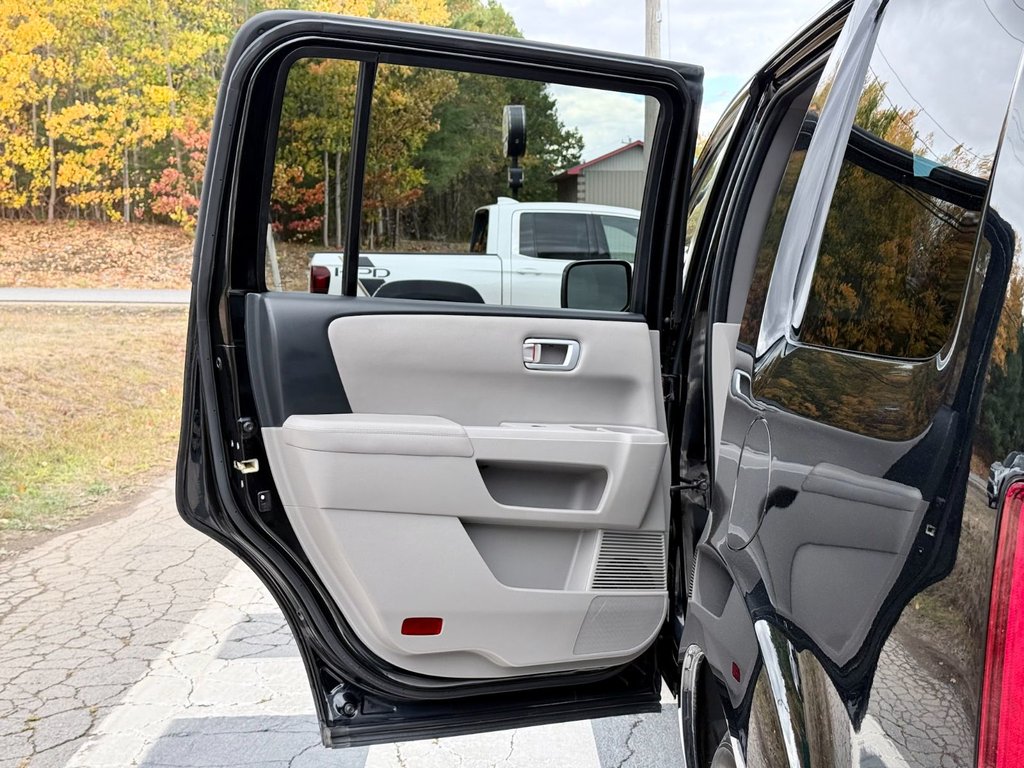 Honda PILOT EX-L | CD/MP3 Player, Sunroof, Leather Seats 2015 à COLDBROOK, Nouvelle-Écosse - 18 - w1024h768px