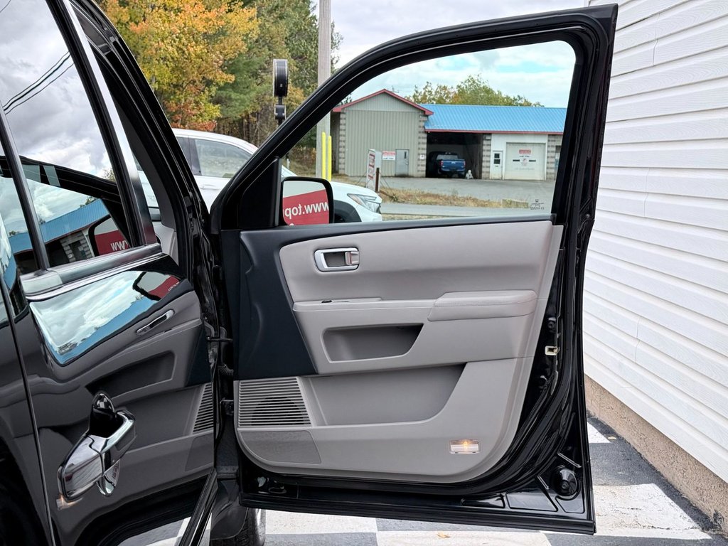 Honda PILOT EX-L | CD/MP3 Player, Sunroof, Leather Seats 2015 à COLDBROOK, Nouvelle-Écosse - 25 - w1024h768px