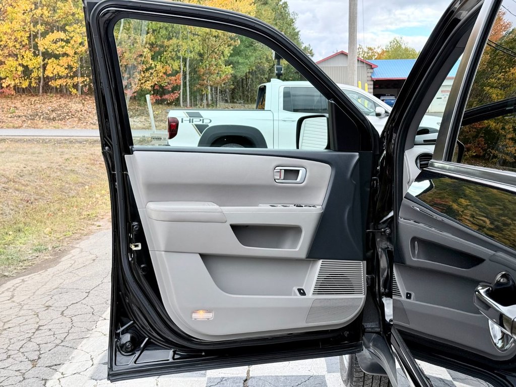 Honda PILOT EX-L | CD/MP3 Player, Sunroof, Leather Seats 2015 à COLDBROOK, Nouvelle-Écosse - 7 - w1024h768px