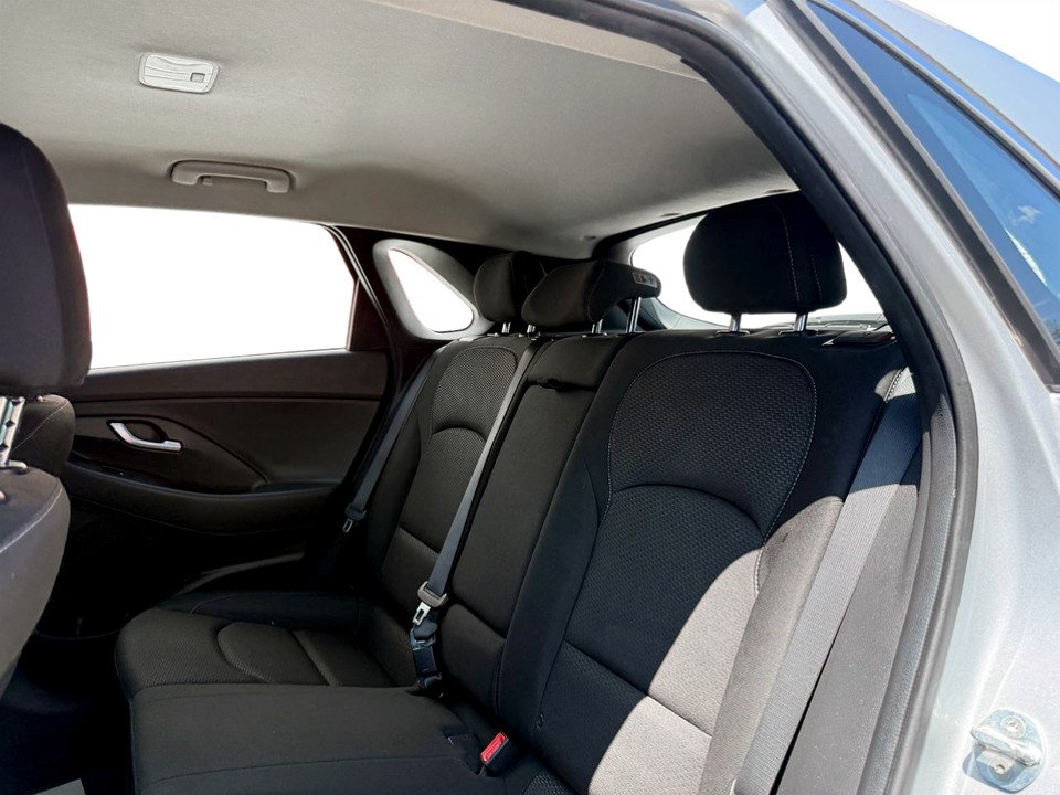 2020 Hyundai ELANTRA GT Preferred, keyless entry, BACKUP CAMERA, Bluetooth in COLDBROOK, Nova Scotia - 14 - w1024h768px