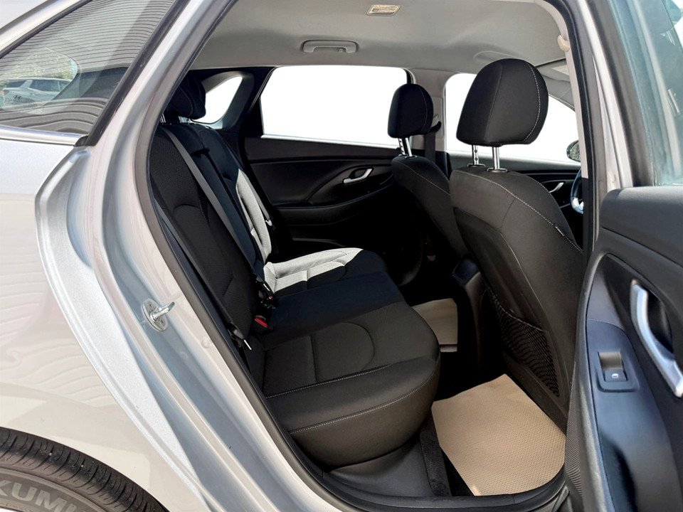 2020 Hyundai ELANTRA GT Preferred, keyless entry, BACKUP CAMERA, Bluetooth in COLDBROOK, Nova Scotia - 17 - w1024h768px