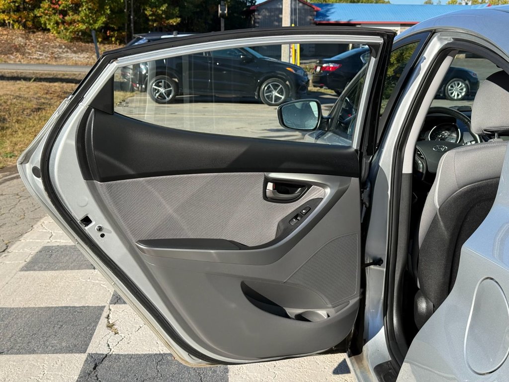 2013 Hyundai Elantra GLS | CD/MP3 Player | Front-wheel Drive in COLDBROOK, Nova Scotia - 15 - w1024h768px