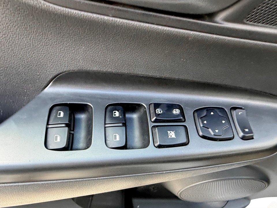 2021 Hyundai KONA Essential, keyless entry, backup camera, Bluetooth in COLDBROOK, Nova Scotia - 8 - w1024h768px