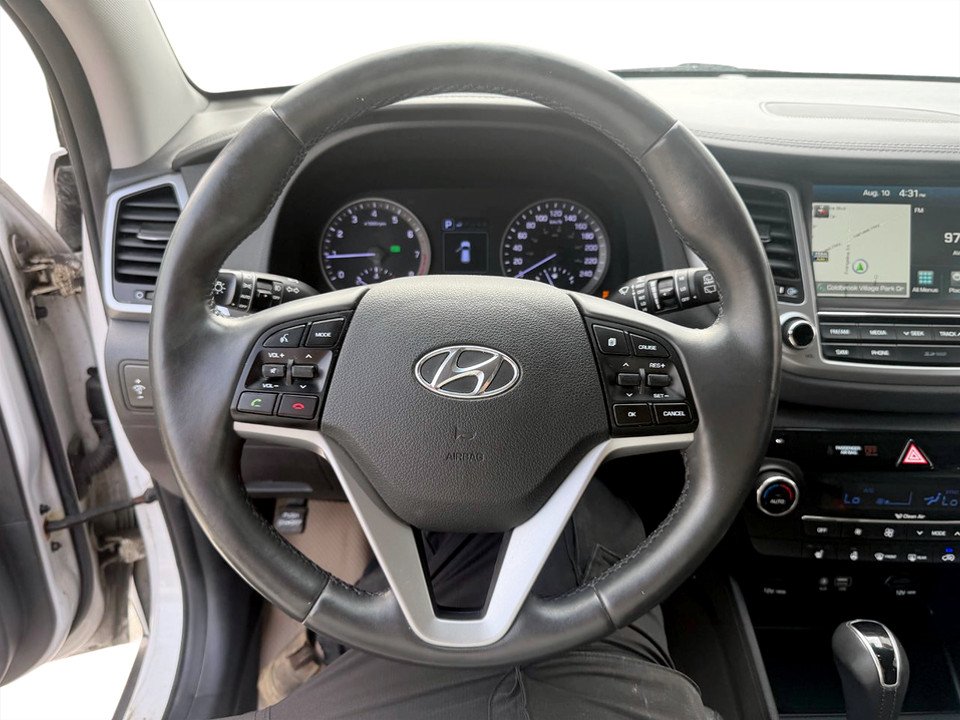 2017 Hyundai TUCSON Luxury, keyless entry, Cruise control, Bluetooth in COLDBROOK, Nova Scotia - 10 - w1024h768px