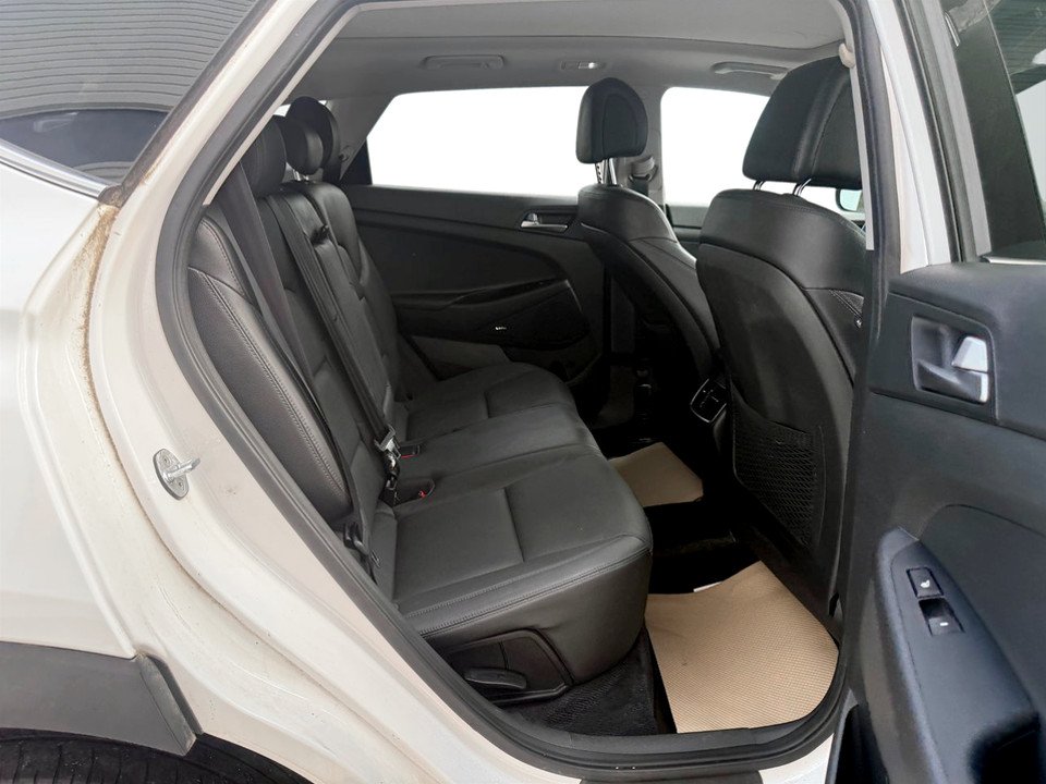2017 Hyundai TUCSON Luxury, keyless entry, Cruise control, Bluetooth in COLDBROOK, Nova Scotia - 18 - w1024h768px