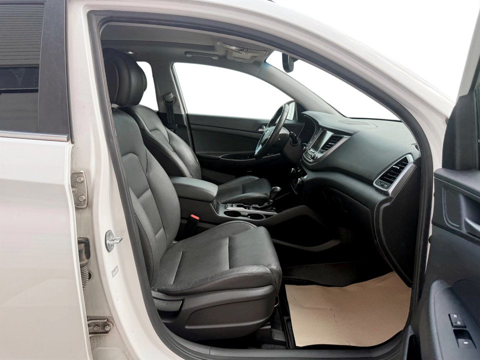 2017 Hyundai TUCSON Luxury, keyless entry, Cruise control, Bluetooth in COLDBROOK, Nova Scotia - 20 - w1024h768px