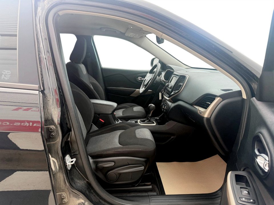 Jeep CHEROKEE Sport 2017 à COLDBROOK, Nouvelle-Écosse - 19 - w1024h768px