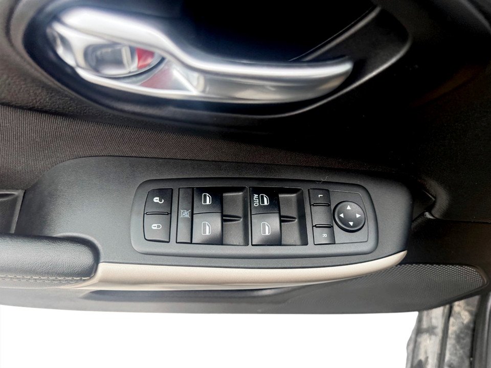 Jeep CHEROKEE Sport 2017 à COLDBROOK, Nouvelle-Écosse - 8 - w1024h768px