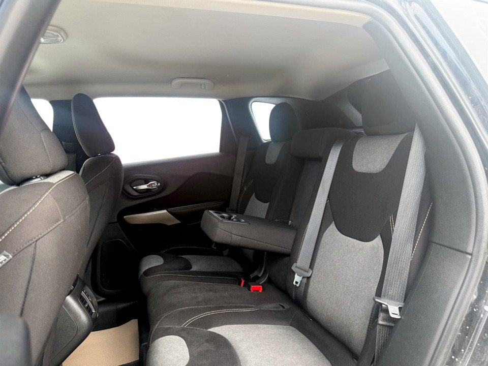 Jeep CHEROKEE Sport 2017 à COLDBROOK, Nouvelle-Écosse - 14 - w1024h768px