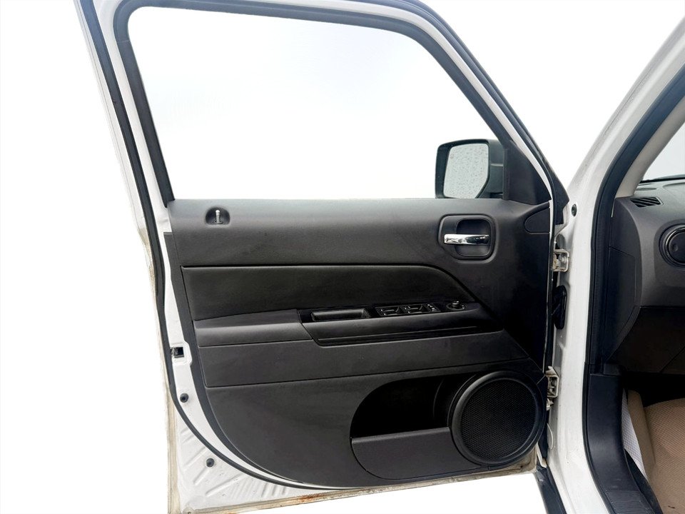 2015 Jeep PATRIOT High Altitude, Keyless entry, MP3, Cruise control in Kentville, Nova Scotia - 6 - w1024h768px
