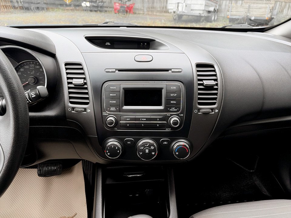 Kia FORTE EX, Keyless entry, MP3, Cruise control 2014 à Kentville, Nouvelle-Écosse - 9 - w1024h768px