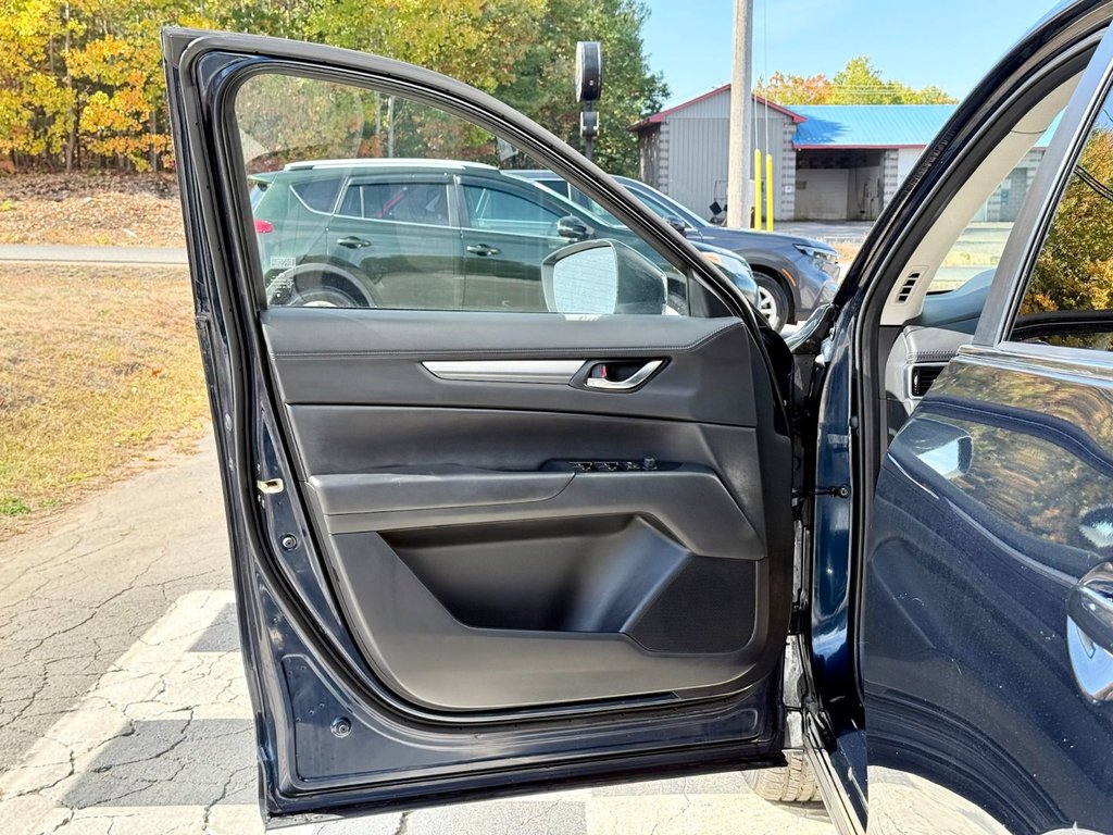 2018 Mazda CX-5 GS | Bluetooth Hands-Free, CarPlay, Power Seats in COLDBROOK, Nova Scotia - 7 - w1024h768px