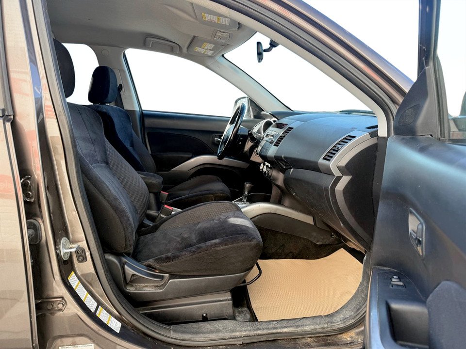 Mitsubishi OUTLANDER SE LS, keyless entry, backup camera, Bluetooth 2011 à COLDBROOK, Nouvelle-Écosse - 19 - w1024h768px