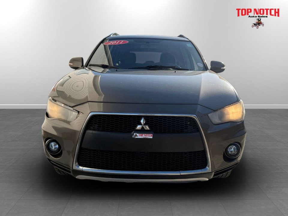 Mitsubishi OUTLANDER SE LS, keyless entry, backup camera, Bluetooth 2011 à COLDBROOK, Nouvelle-Écosse - 2 - w1024h768px