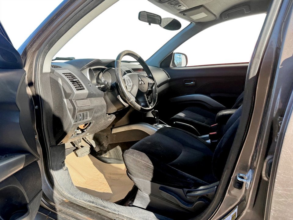 Mitsubishi OUTLANDER SE LS, keyless entry, backup camera, Bluetooth 2011 à COLDBROOK, Nouvelle-Écosse - 9 - w1024h768px